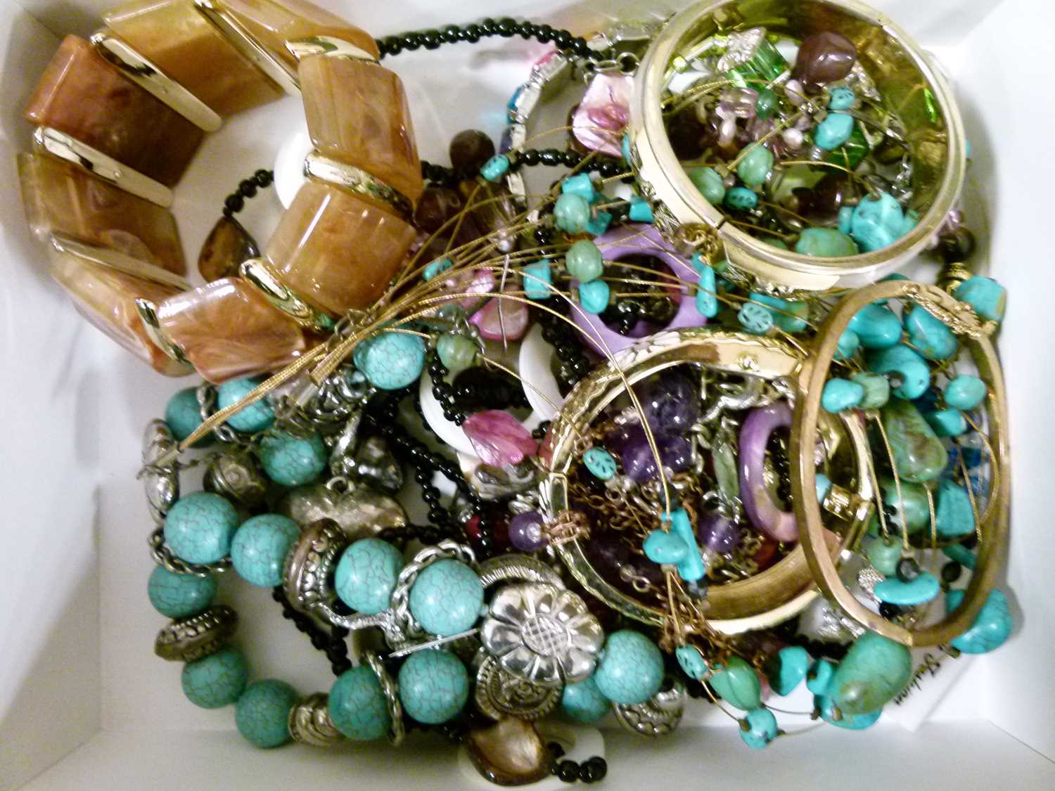 Large quantity of costume jewellery - Image 2 of 2