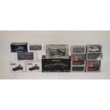 Mixed group of boxed 1:18, 1:24 and 1:43 scale model cars