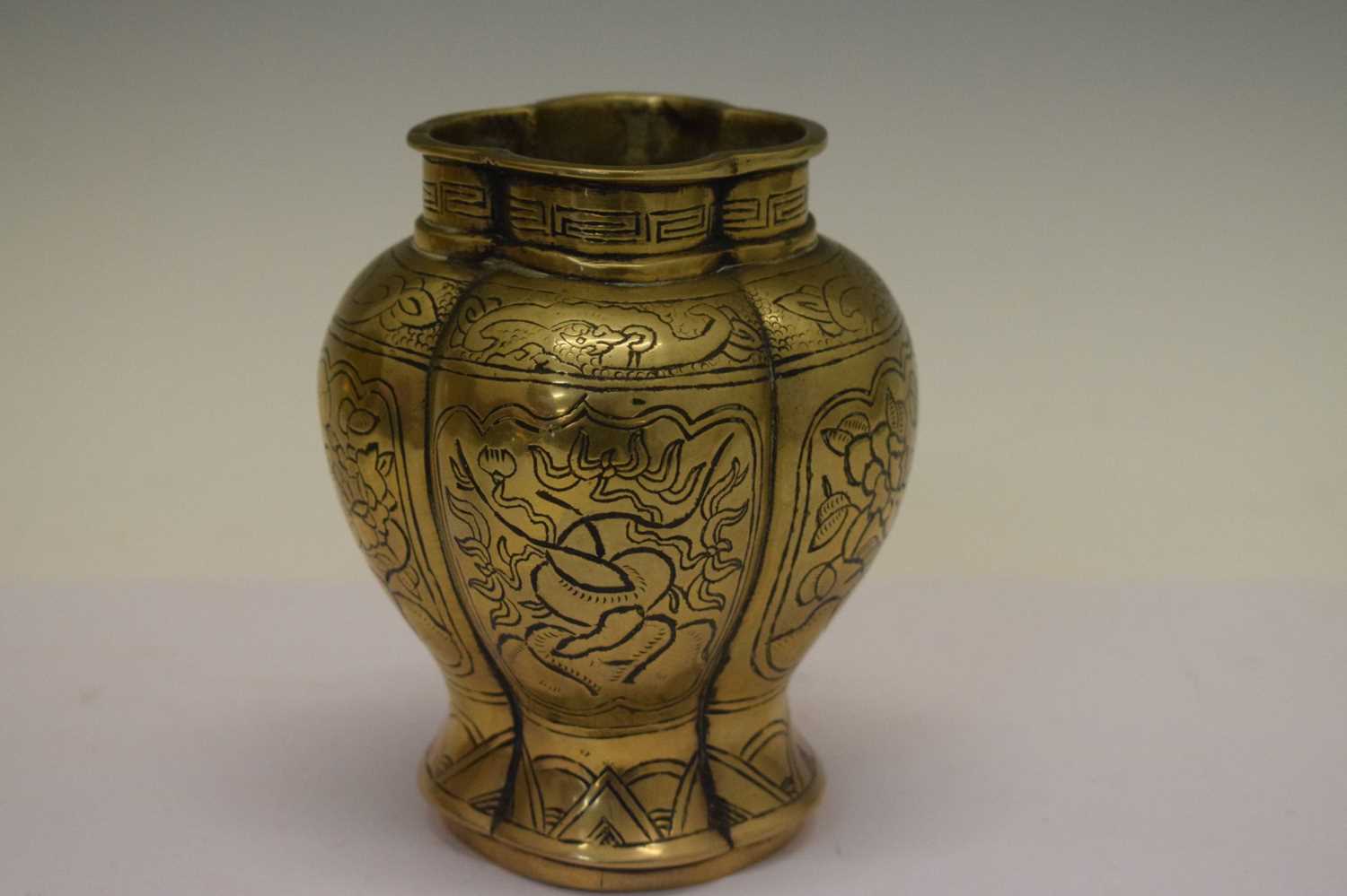 Chinese brass dish and vase - Image 3 of 11