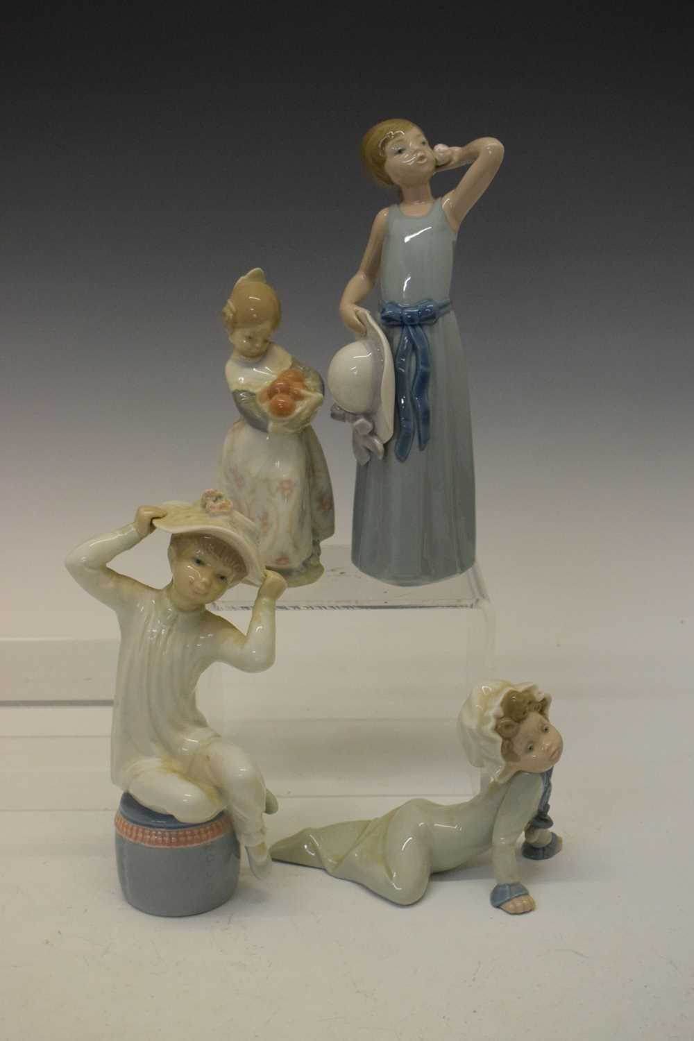 Lladro - Group of eleven porcelain figures/figure groups and Nao figure - Image 12 of 14