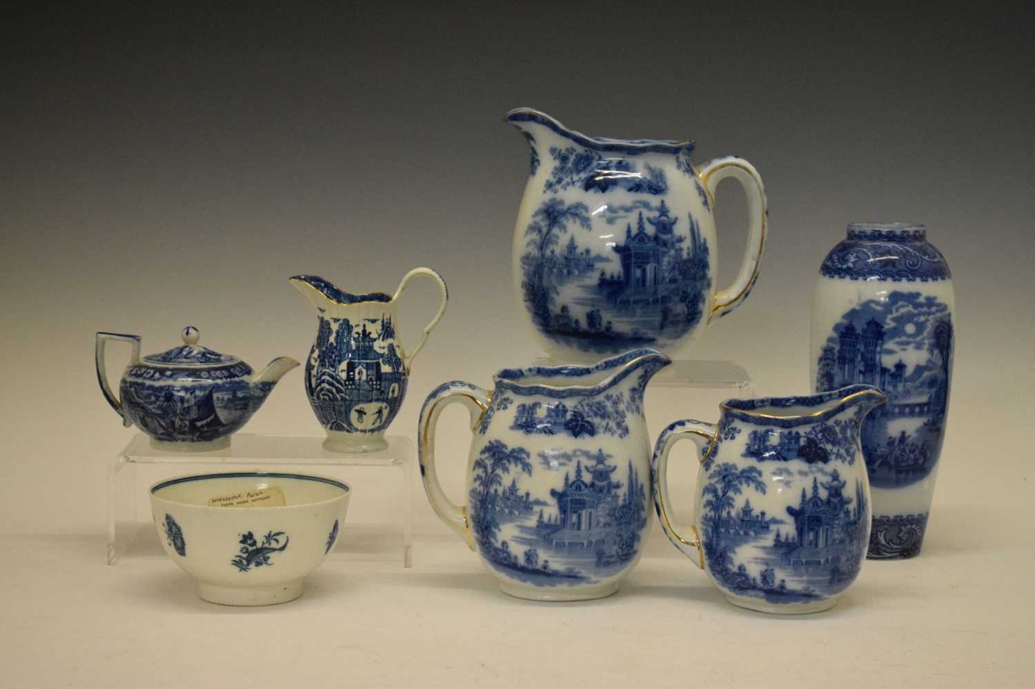 Seven pieces of blue and white wares - Image 13 of 13