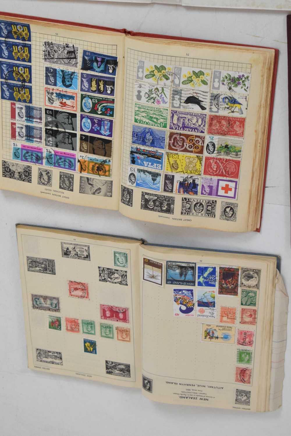 Quantity of World stamps in albums - Image 10 of 16