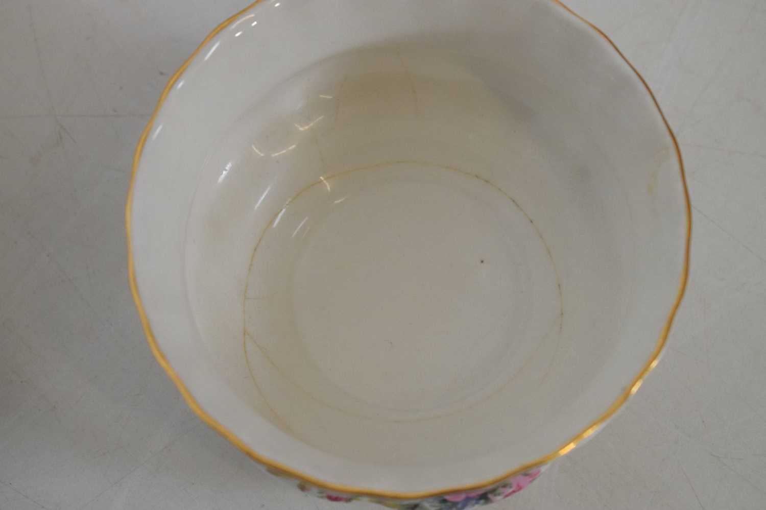 Extensive Royal Albert 'Moss Rose' pattern dinner service - Image 15 of 23