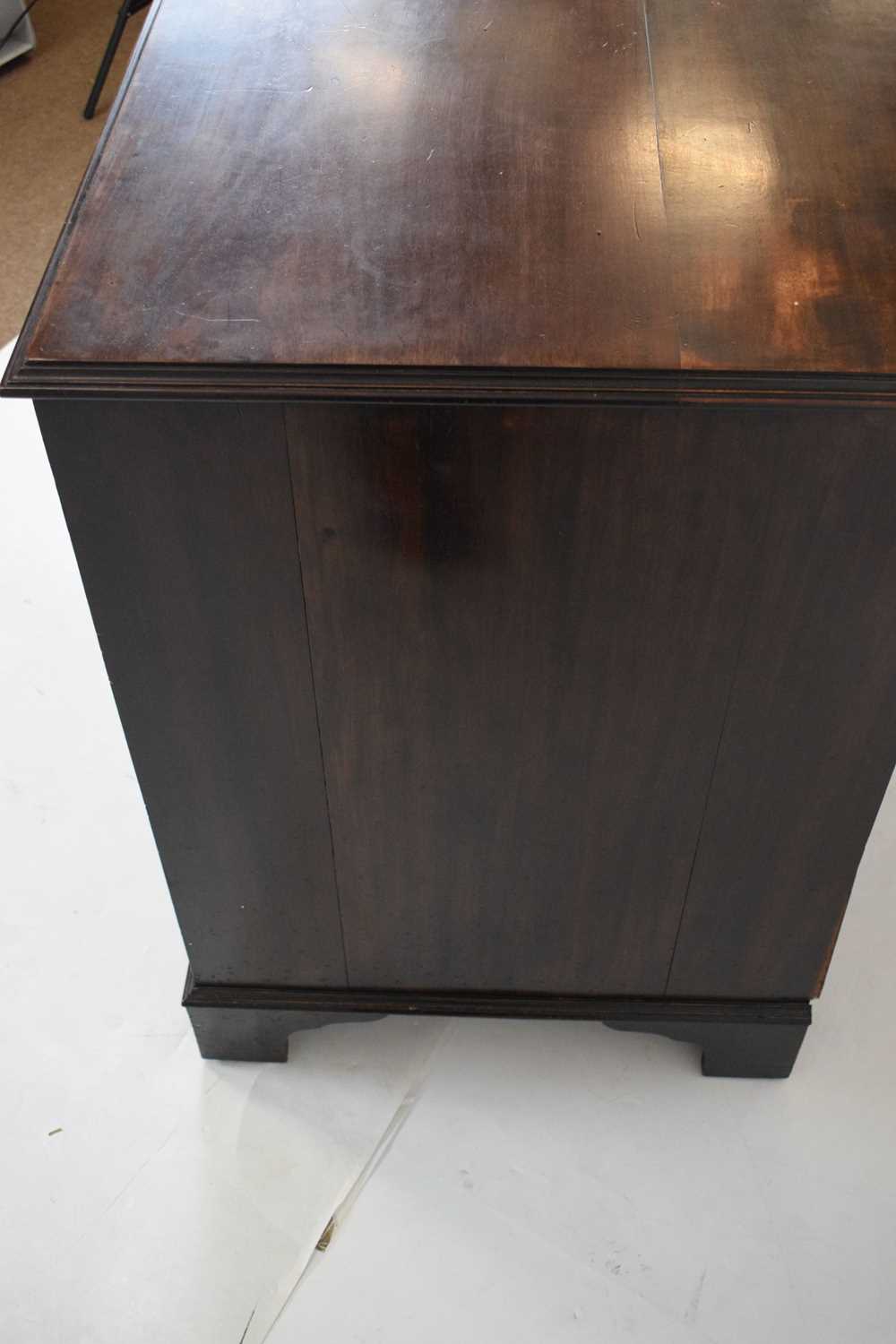 George III mahogany chest of drawers - Image 7 of 9