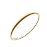 Yellow metal (9ct) and platinum-lined wedding band