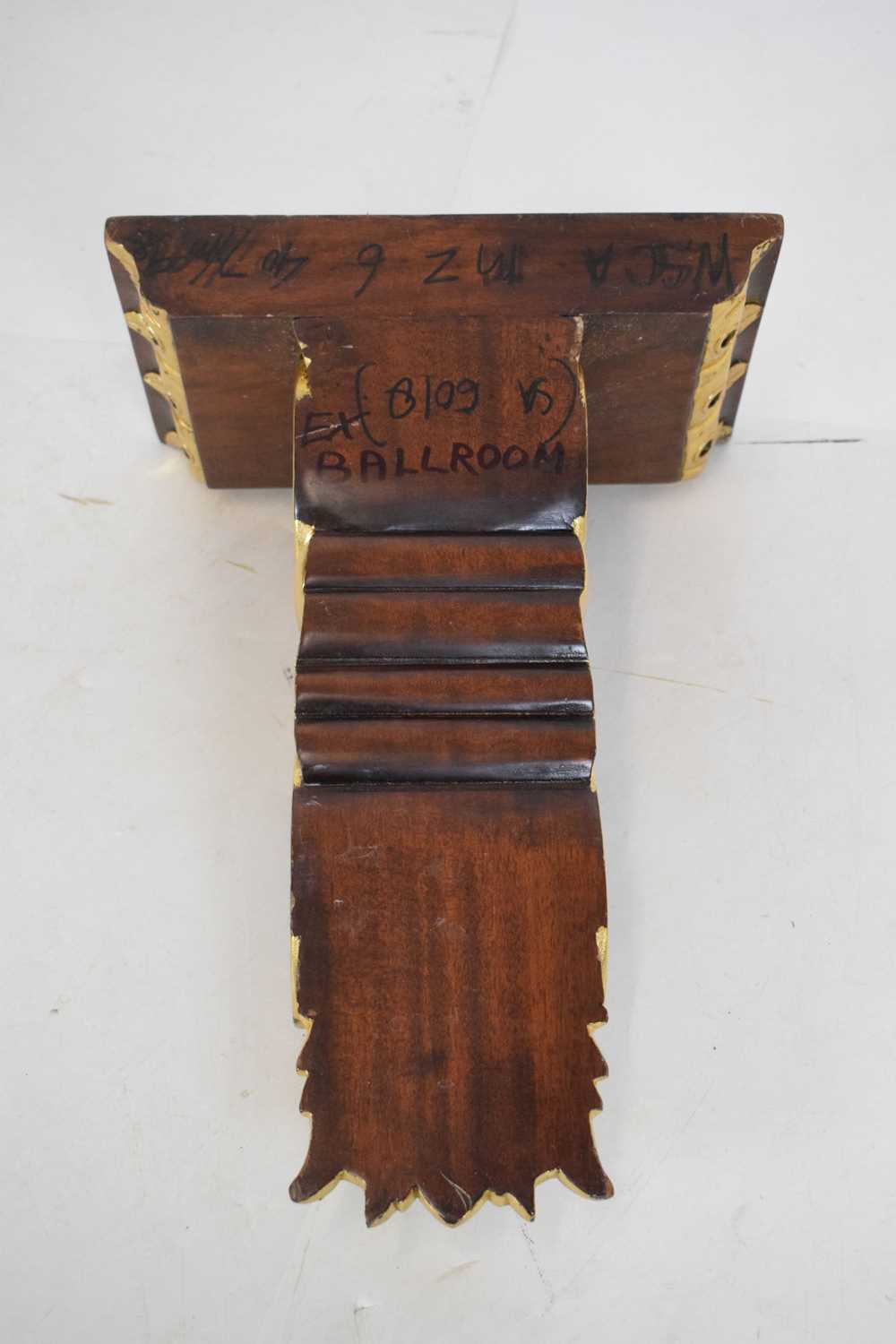 Pair of parcel gilt wall brackets - Image 11 of 18