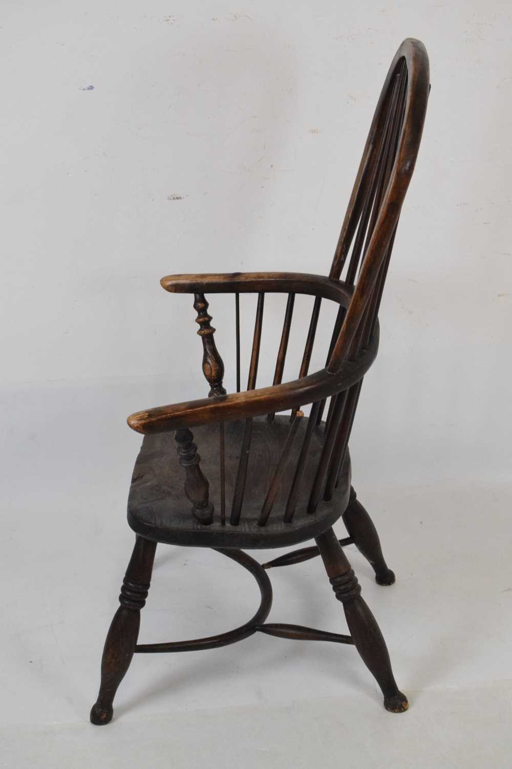 19th Century elm and ash framed Windsor armchair - Image 8 of 16