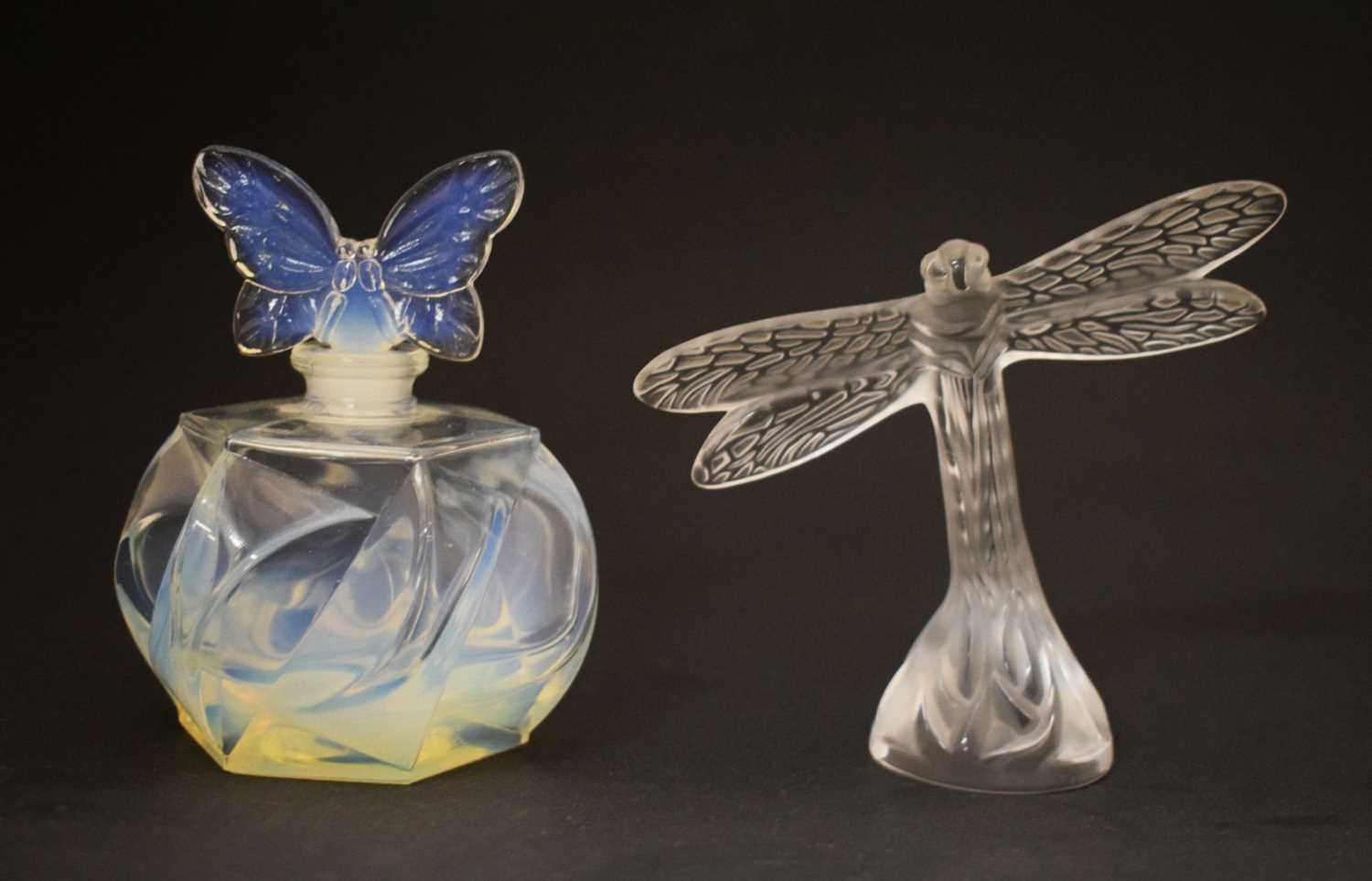 Lalique - Dragonfly paperweight, together with a Nina Ricci scent bottle