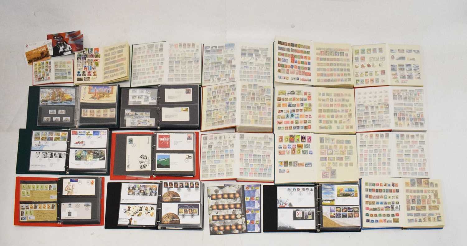 Quantity of GB and World stamps