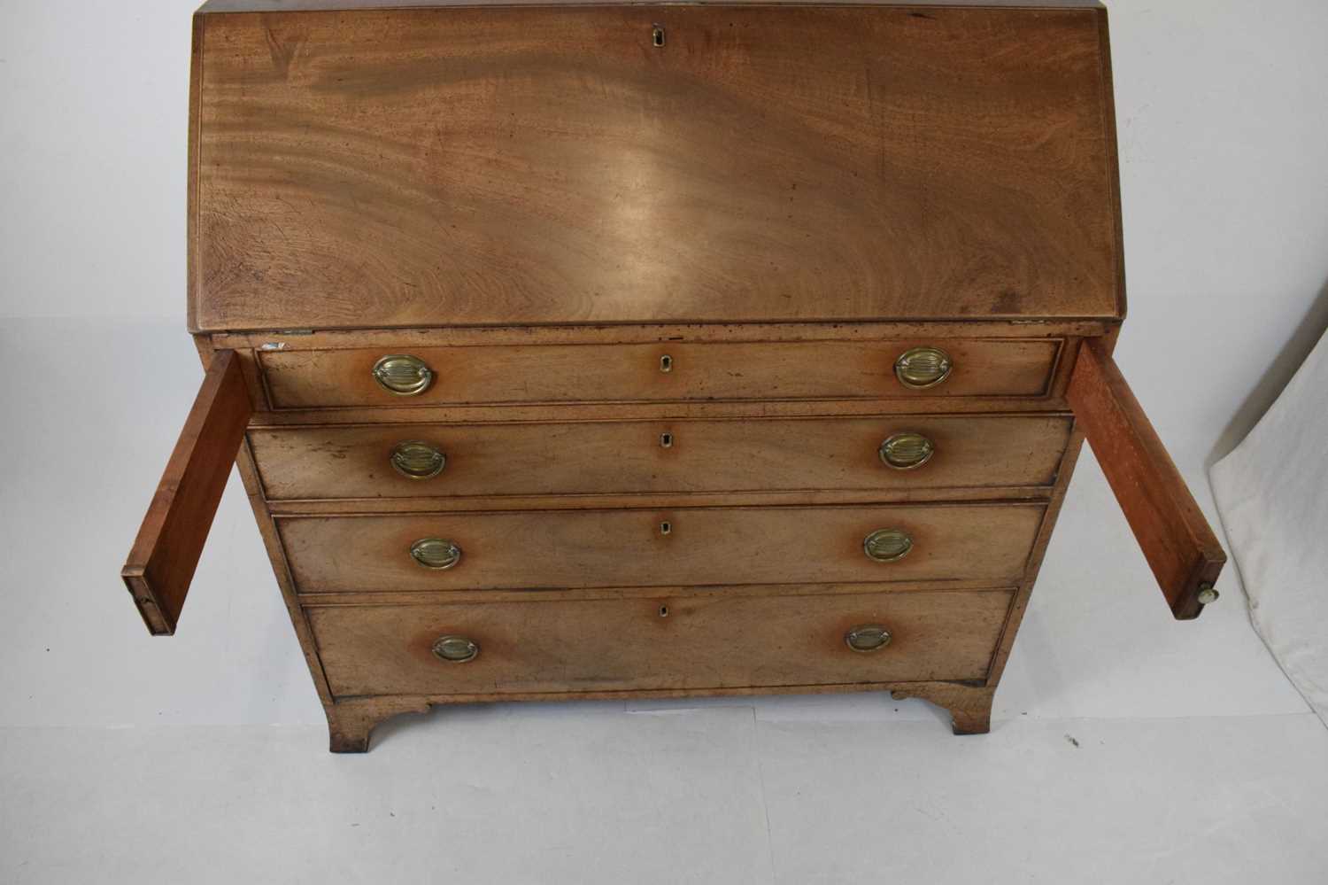 George III mahogany bureau - Image 6 of 17