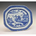 Late 18th or early 19th Century Chinese Export porcelain blue and white meat plate