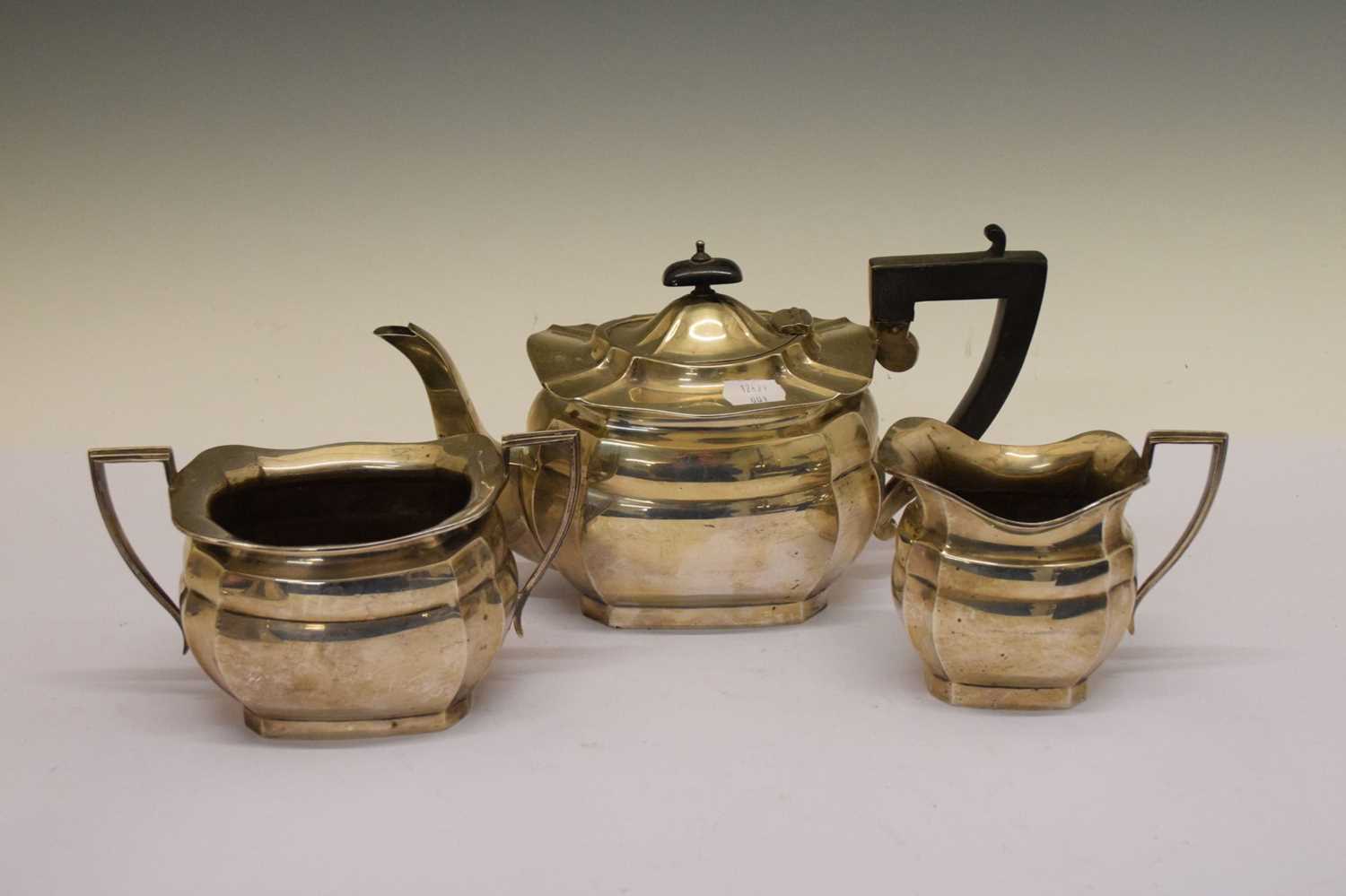 George V silver three-piece tea set - Image 5 of 6