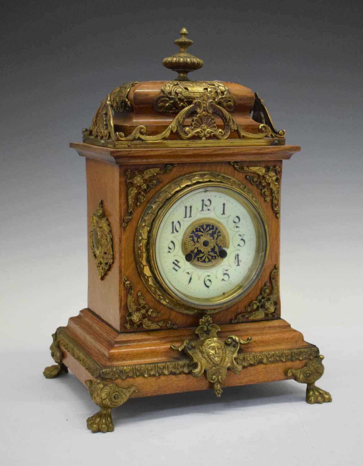 Late 19th/ early 20th Century oak mantel clock