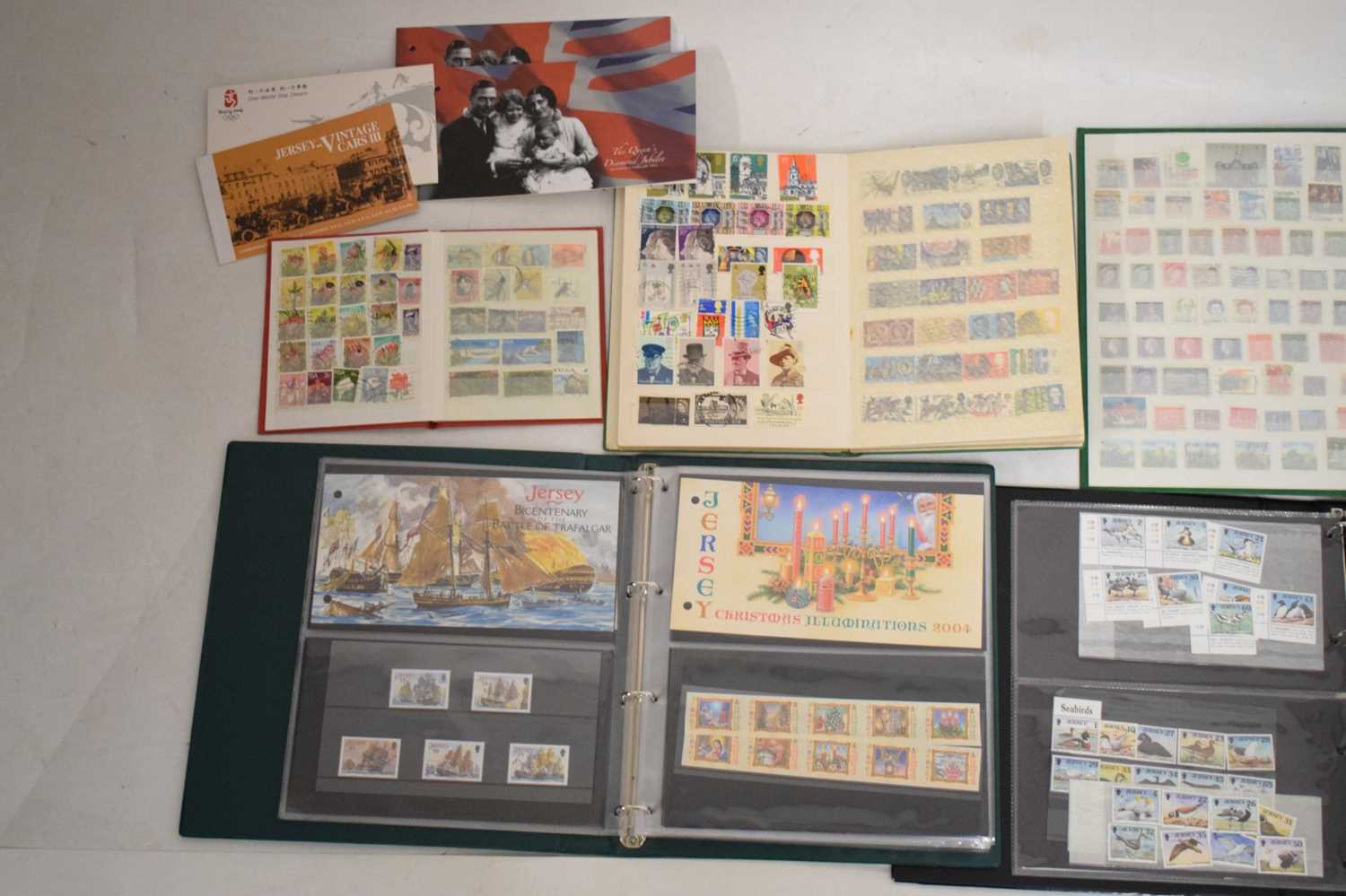 Quantity of GB and World stamps - Image 8 of 8