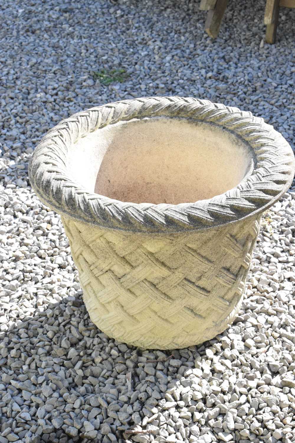 Pair of basket design garden urns - Image 9 of 12
