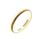 22ct gold wedding band