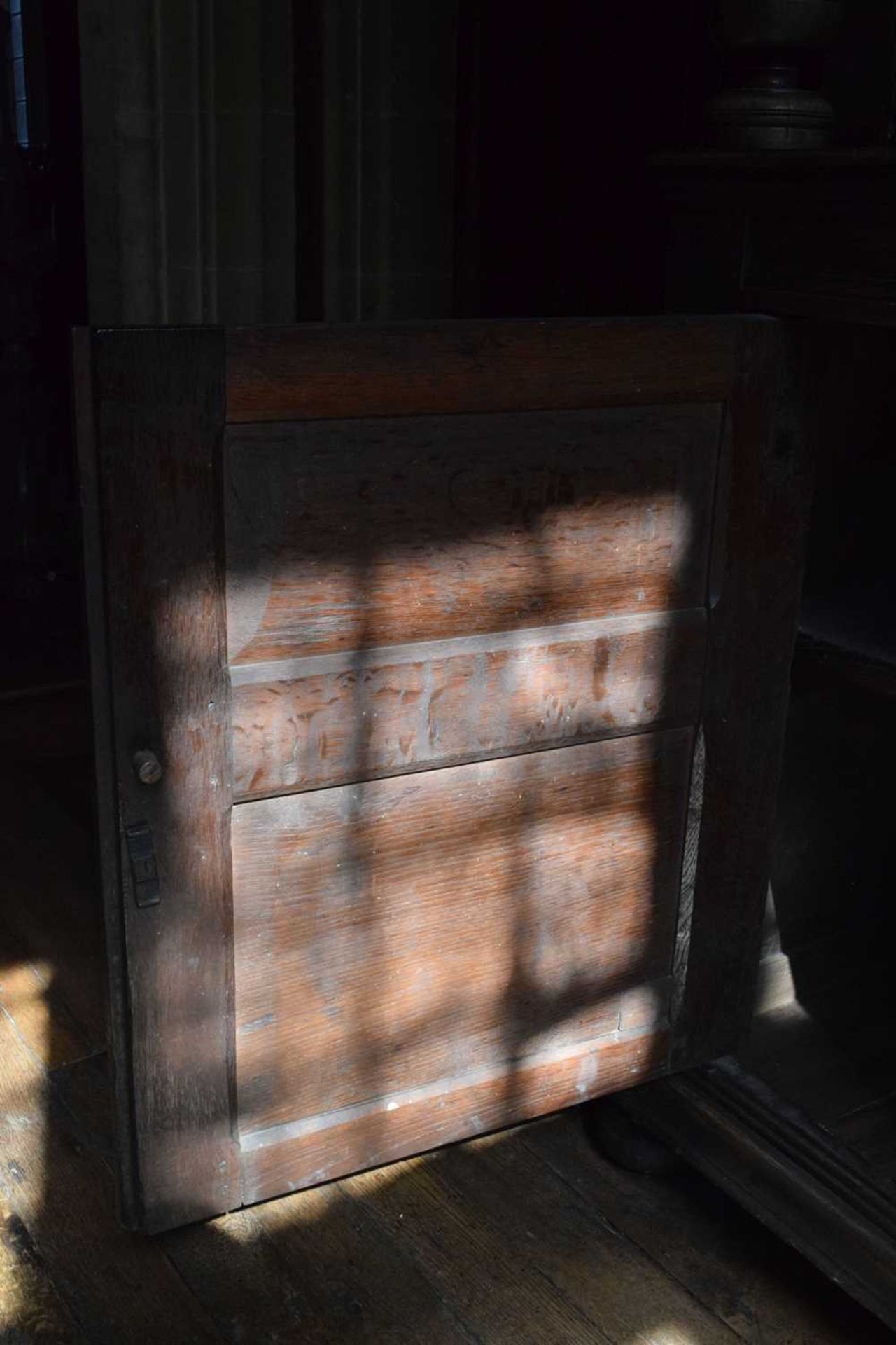 Early 17th Century English carved oak three-tier ‘court’ cupboard - Image 19 of 28