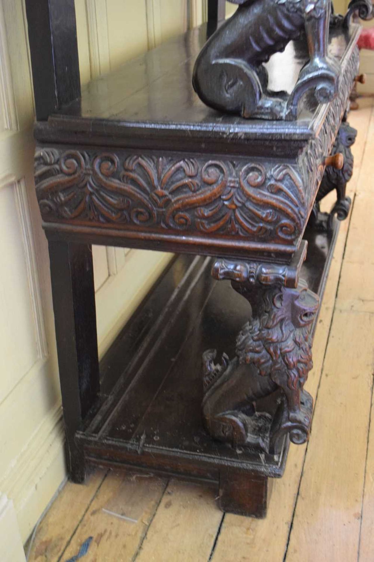 Charles I carved oak three-tier open ‘court cupboard’ or buffet - Image 5 of 17