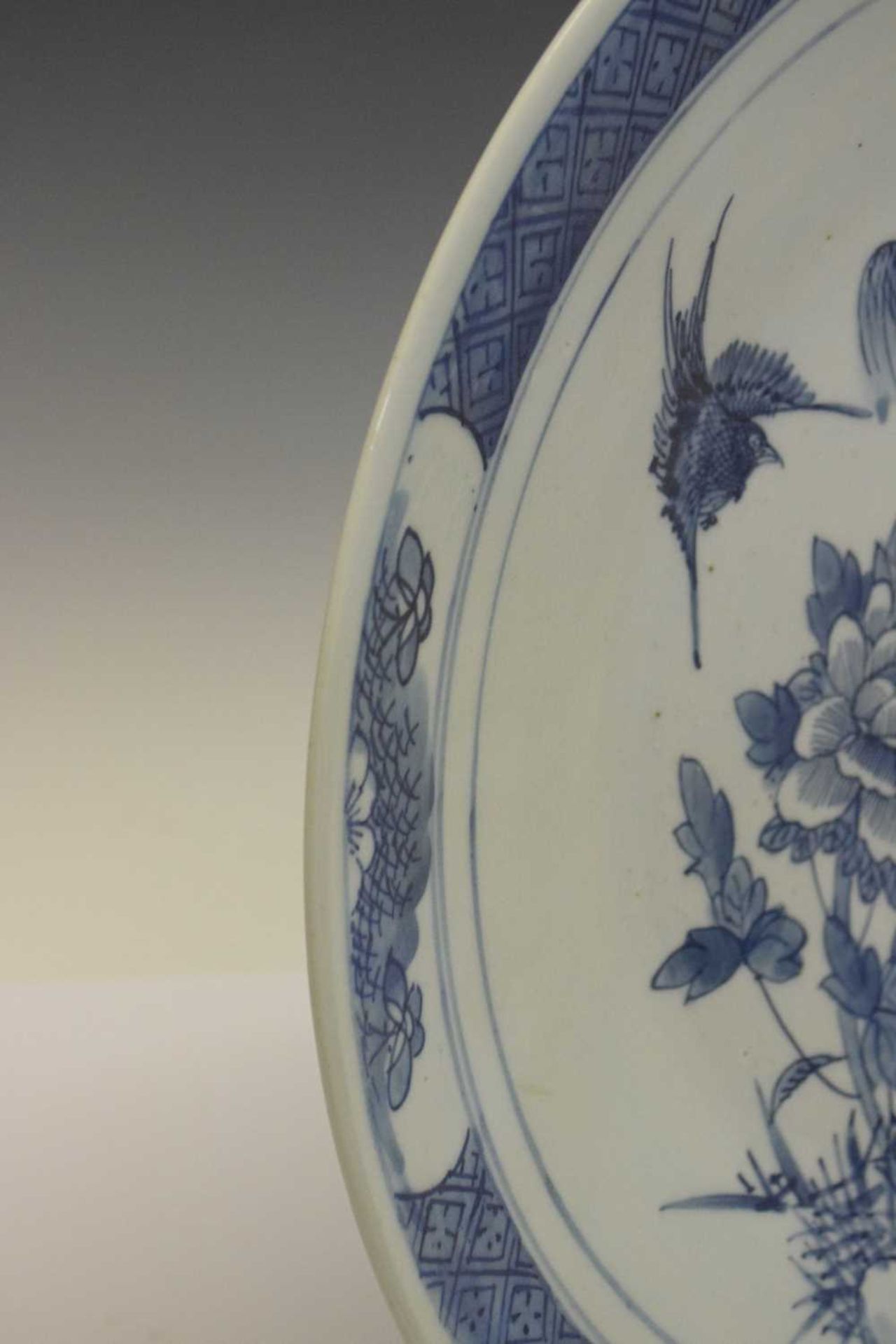 Chinese blue and white porcelain charger - Image 5 of 8