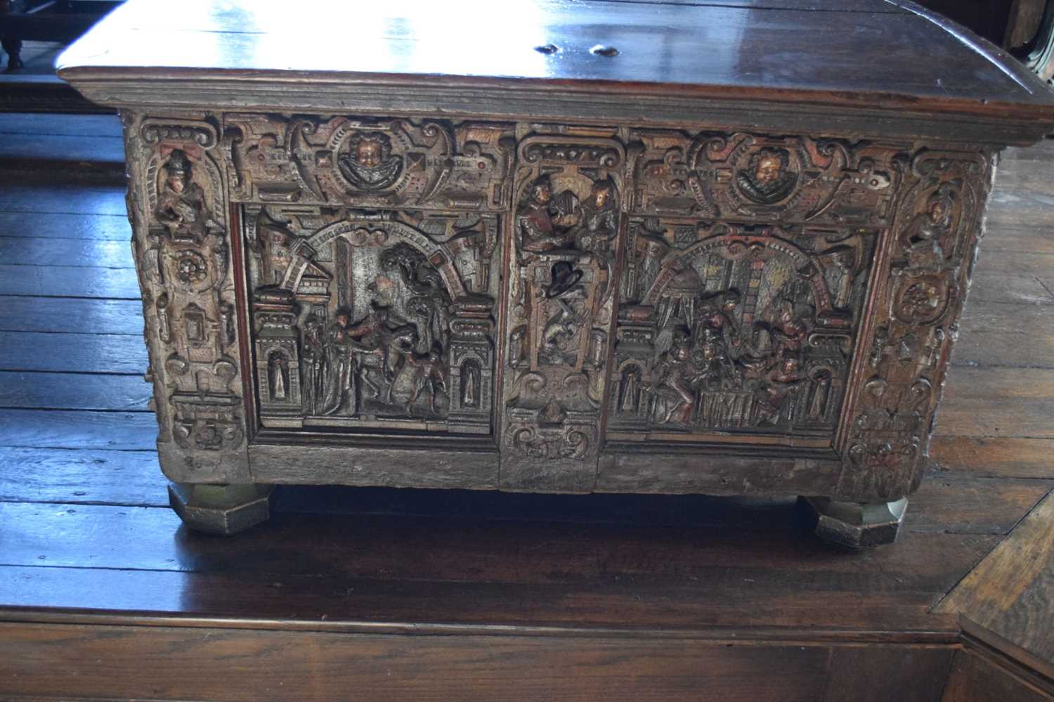 Small late 16th Century carved oak chest - Image 4 of 36