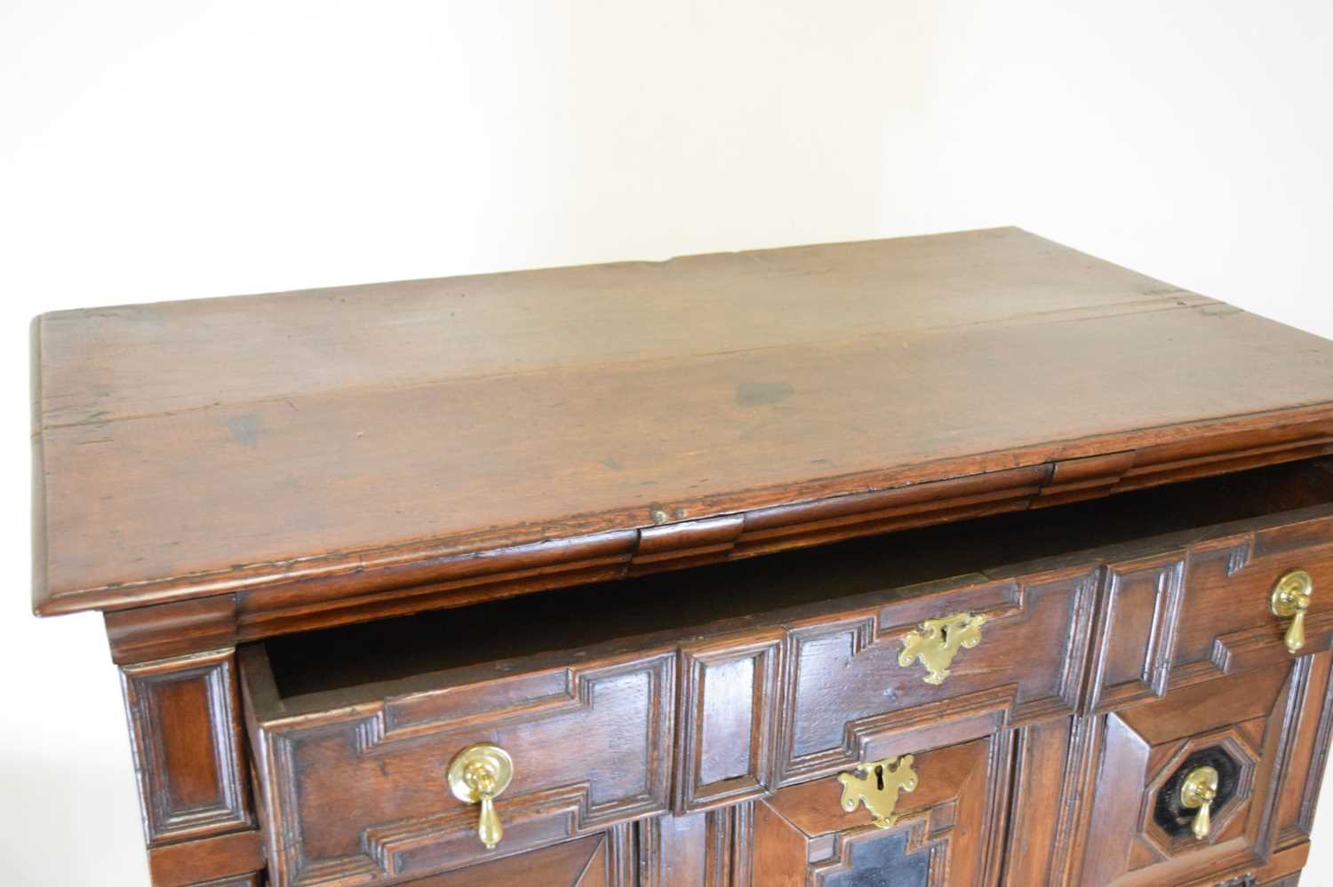 Late 17th Century oak geometric chest of drawers - Image 8 of 9