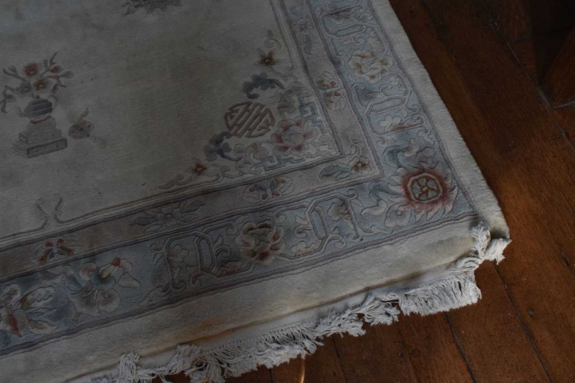 Chinese cream wool rug - Image 6 of 8