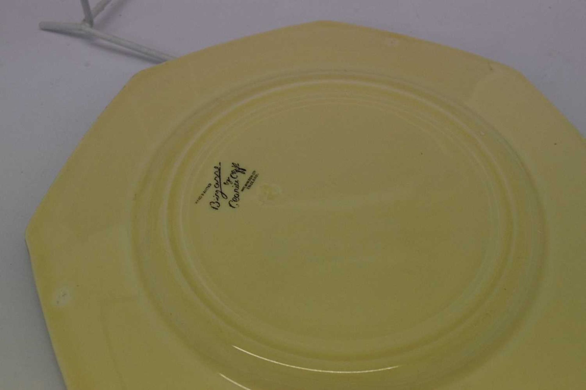 Pair of Clarice Cliff plates - Image 4 of 9