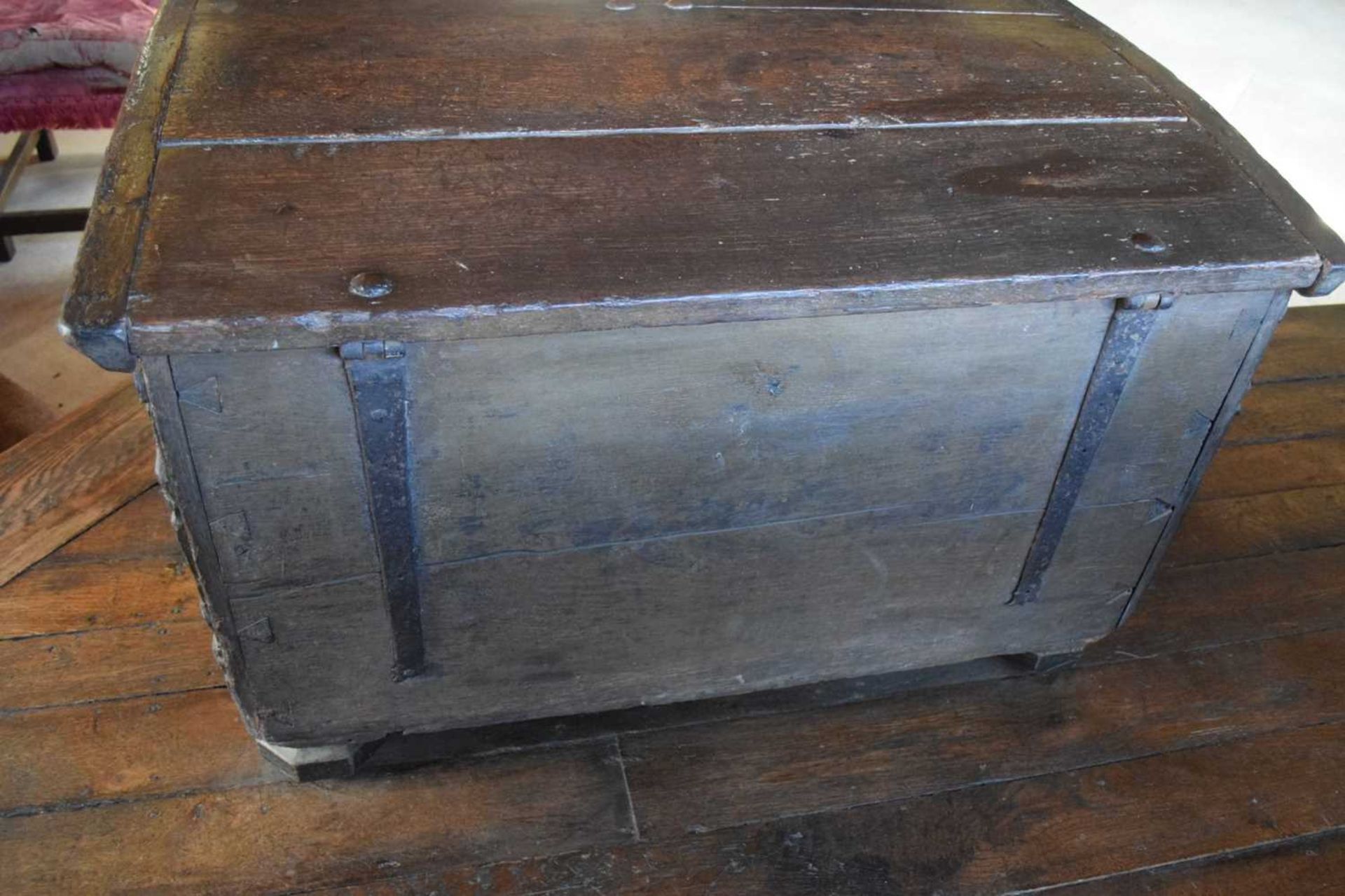 Small late 16th Century carved oak chest - Image 6 of 36