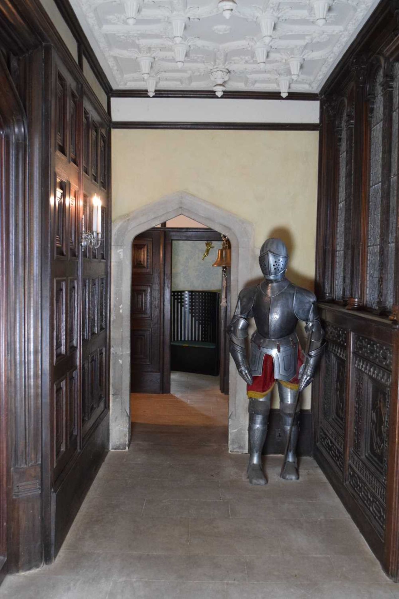 Replica Spanish suit of armour - Image 12 of 13