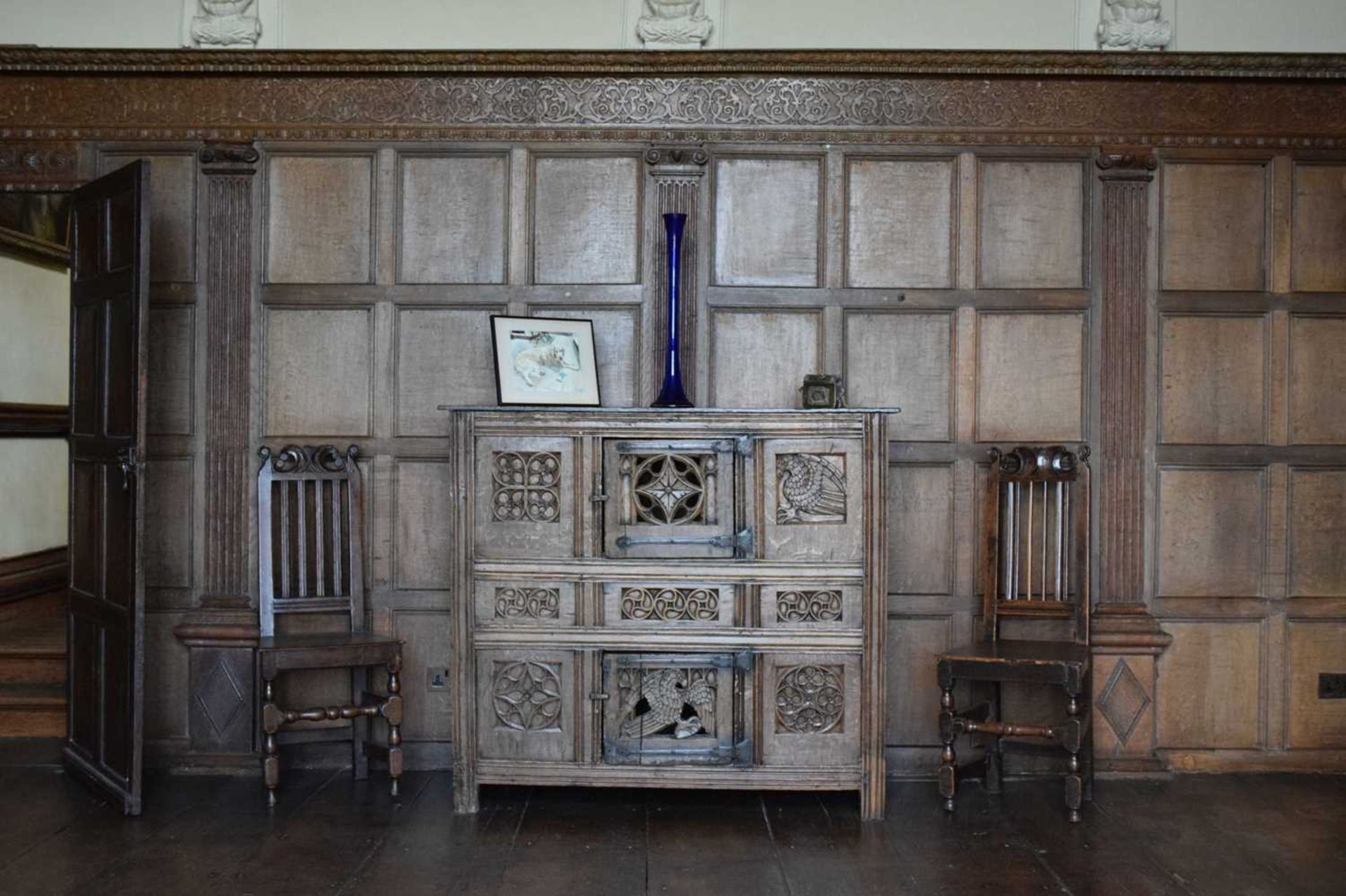 Oak aumbry, in the English manner of circa 1500 - Image 2 of 14
