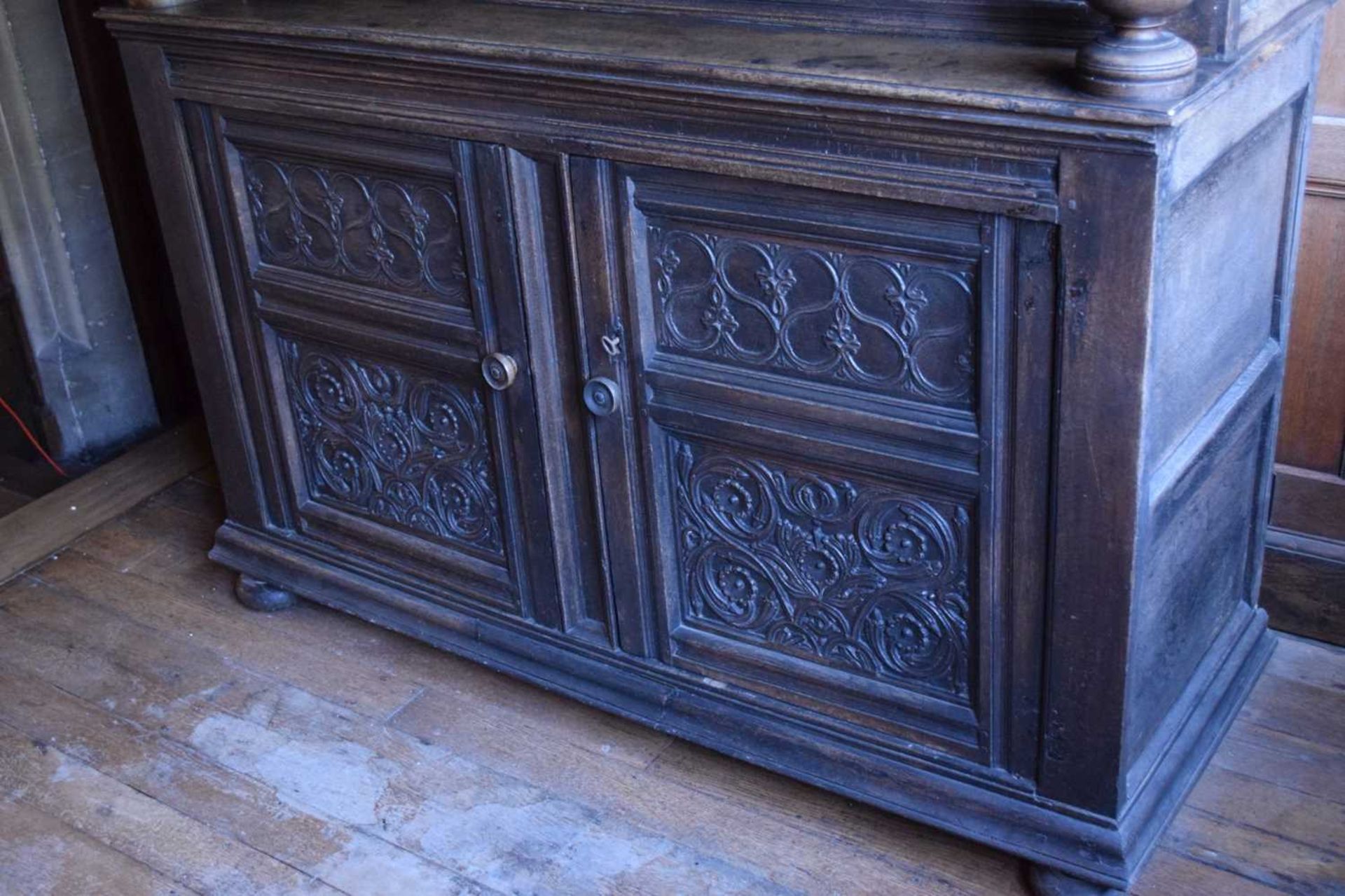 Early 17th Century English carved oak three-tier ‘court’ cupboard - Image 13 of 28