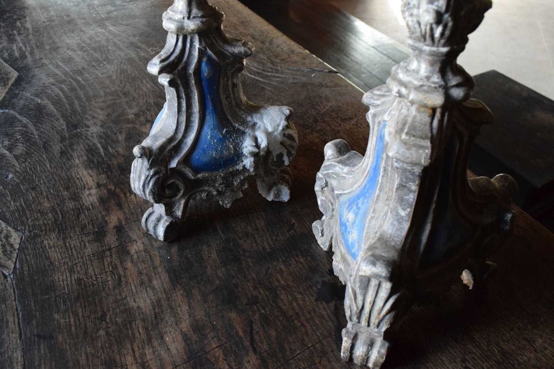 Pair of Continental painted softwood pricket candlesticks - Image 7 of 10