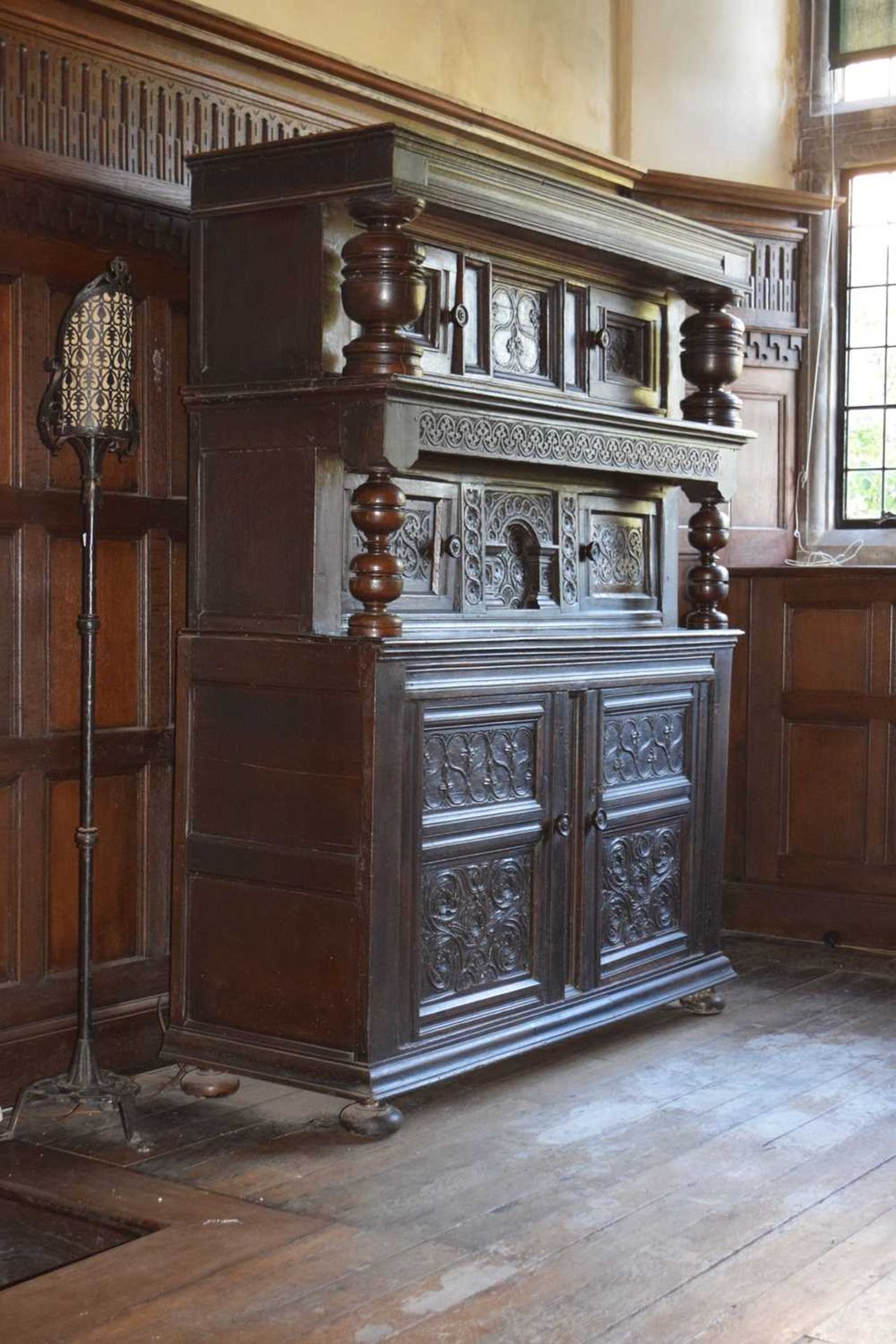 Early 17th Century English carved oak three-tier ‘court’ cupboard - Image 26 of 28