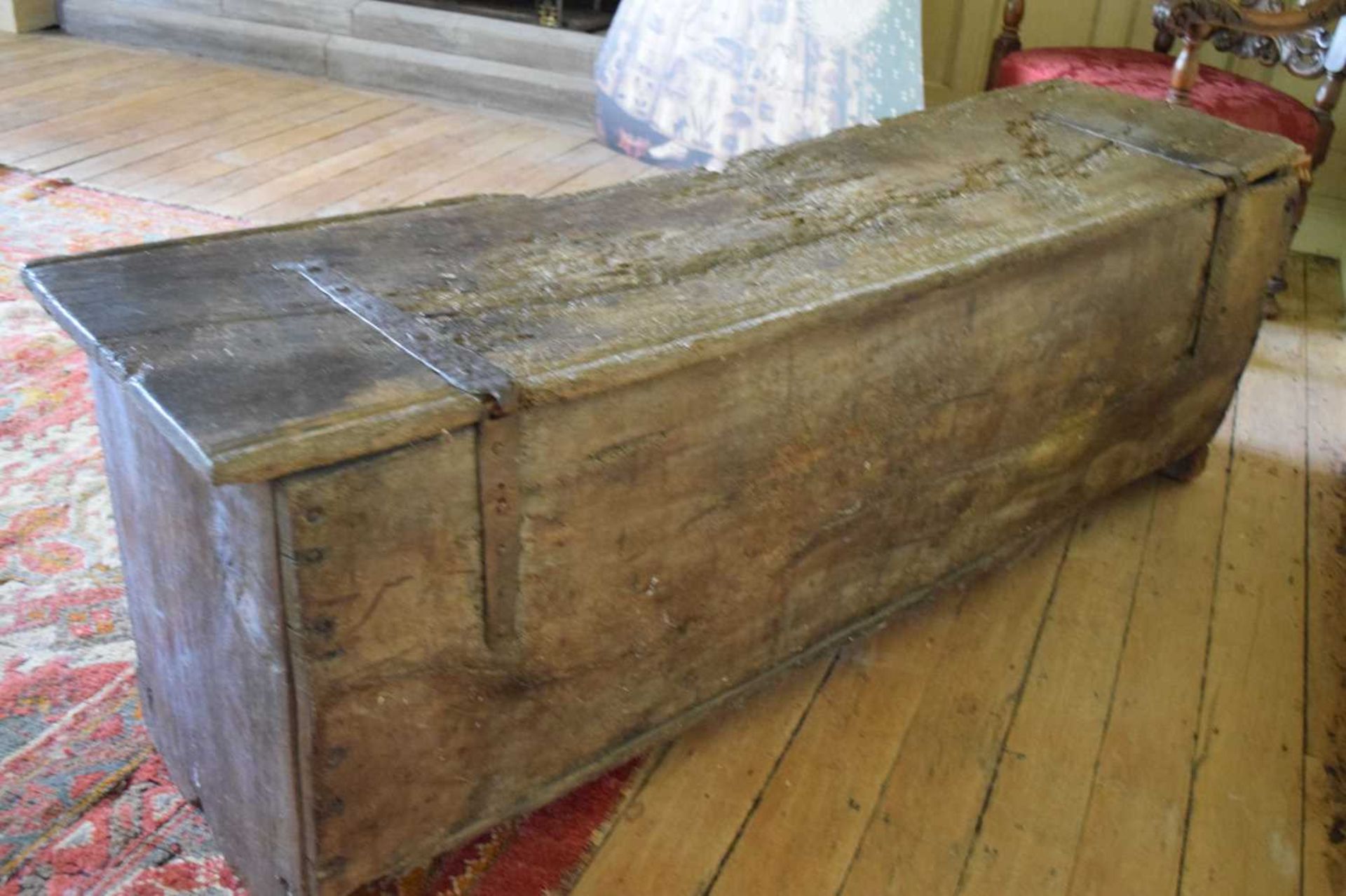 Impressive oak boarded chest, circa 1500 - Image 16 of 25