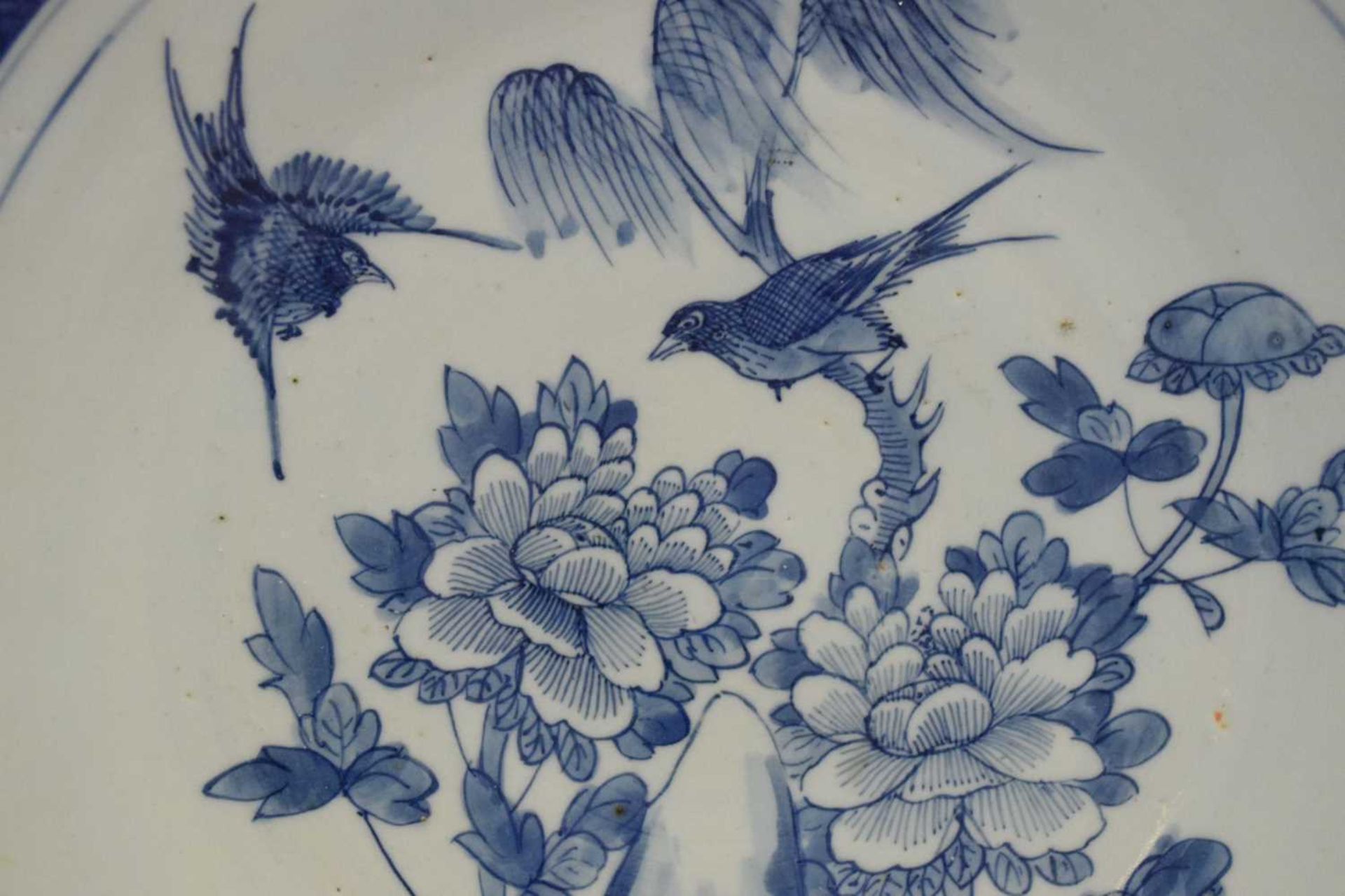 Chinese blue and white porcelain charger - Image 3 of 8