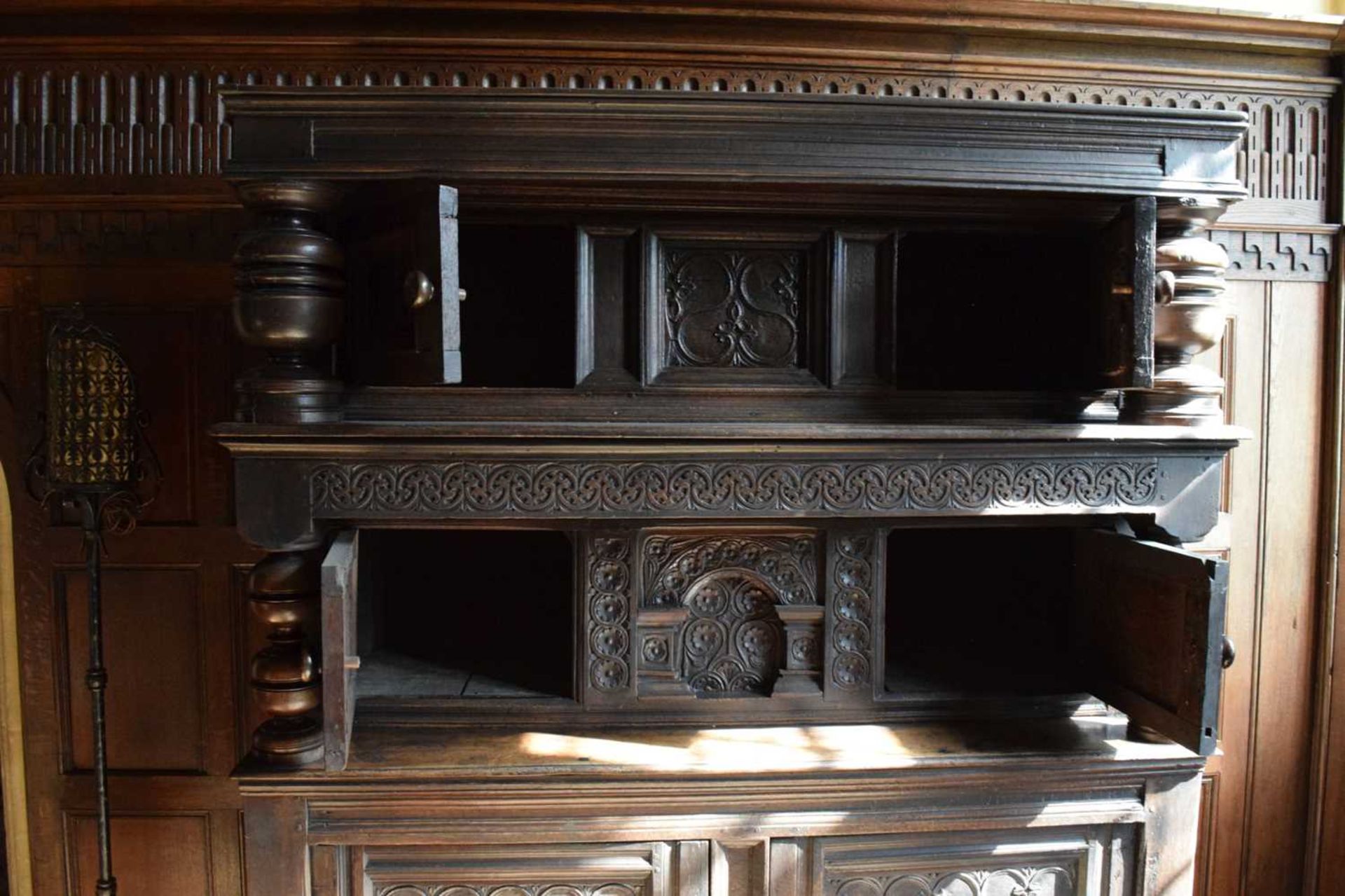 Early 17th Century English carved oak three-tier ‘court’ cupboard - Image 7 of 28