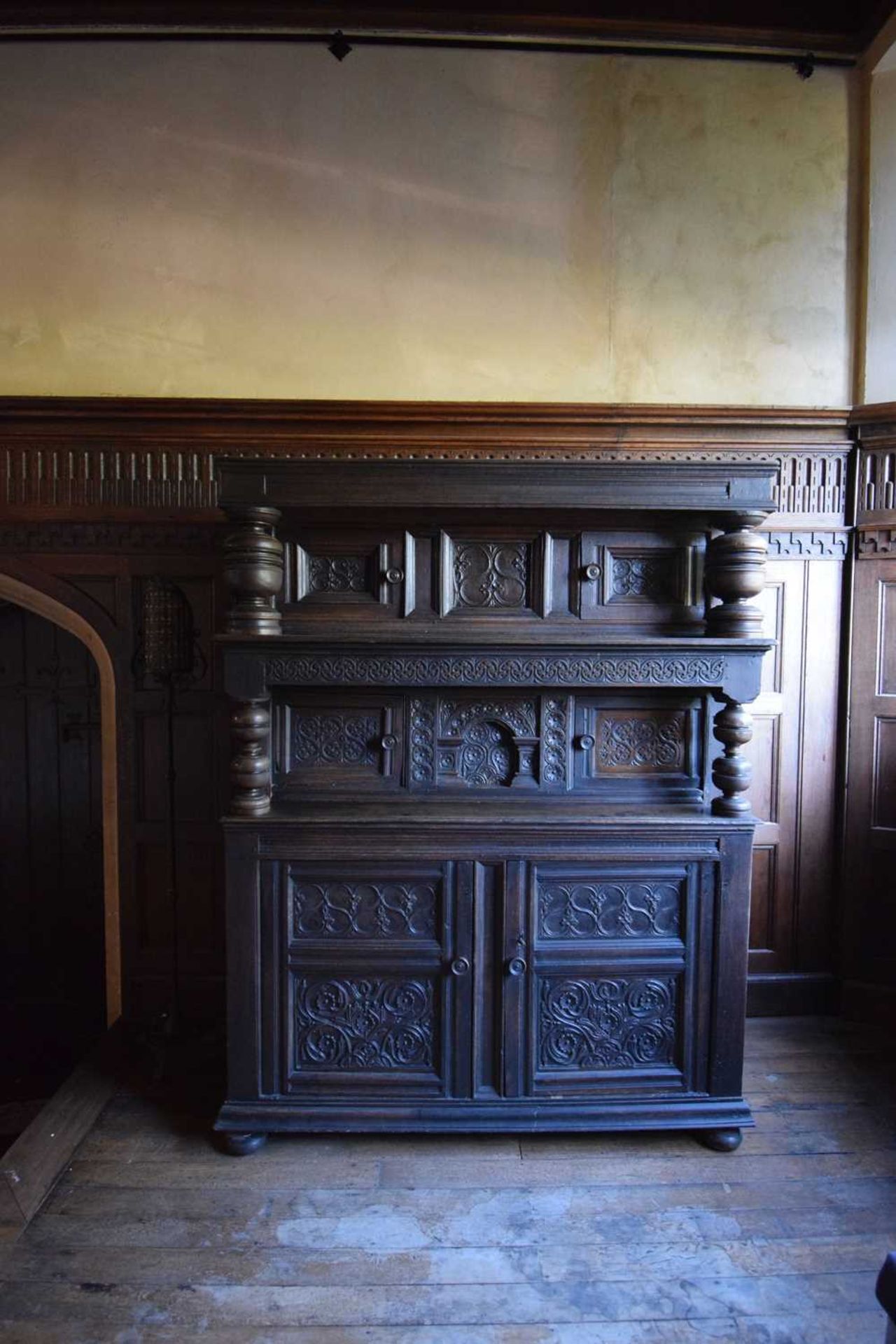Early 17th Century English carved oak three-tier ‘court’ cupboard - Image 23 of 28