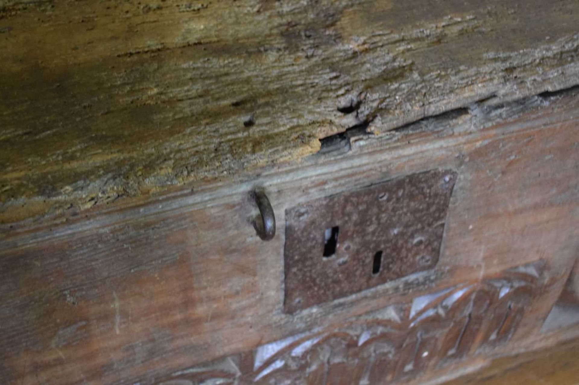 Impressive oak boarded chest, circa 1500 - Image 20 of 25