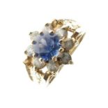 9ct gold. blue and white stone cluster ring