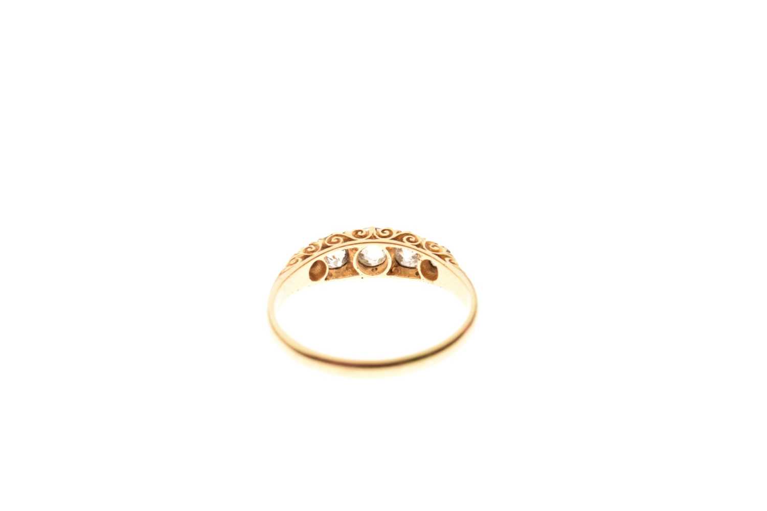 18ct gold half-eternity ring set five graduated old-cut diamonds - Image 3 of 6