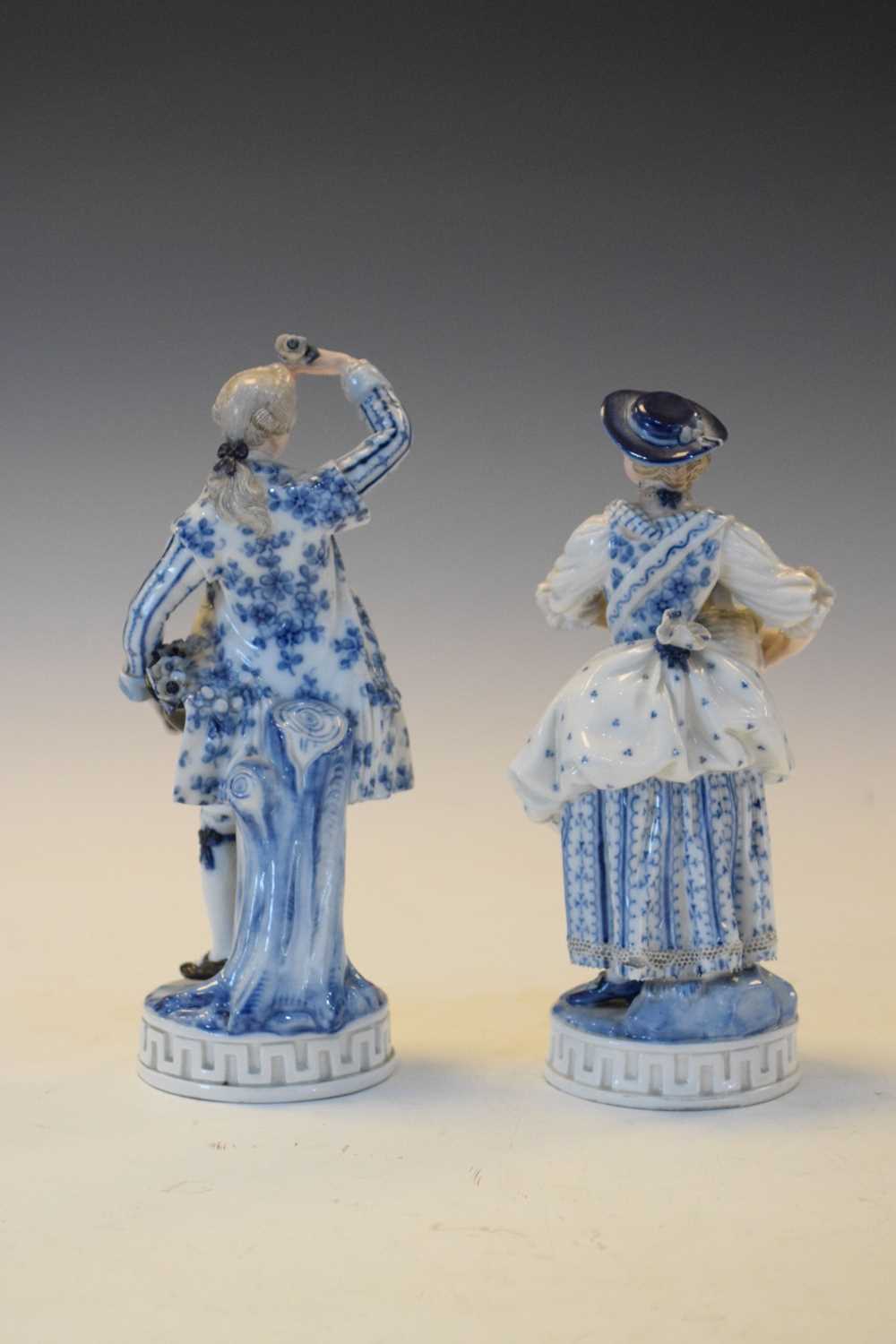 Pair of Meissen blue and white figures - Image 3 of 9