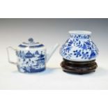Late 18th Century Chinese export blue and white porcelain teapot
