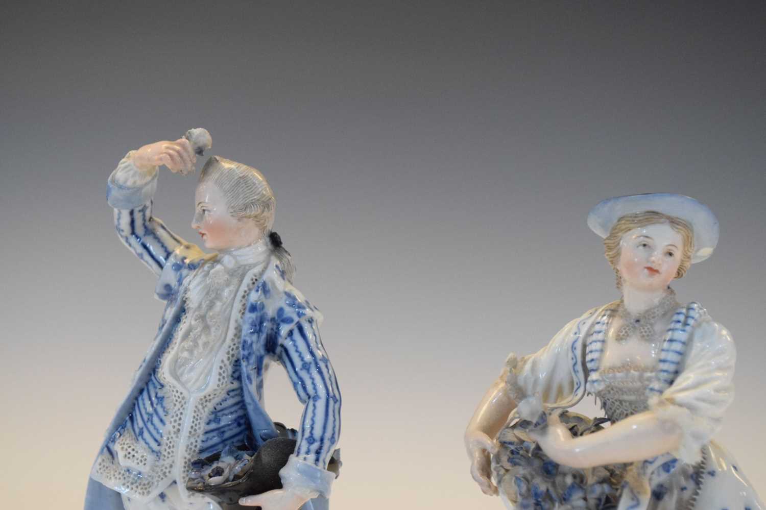 Pair of Meissen blue and white figures - Image 5 of 9