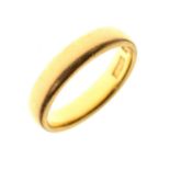 22ct gold wedding band