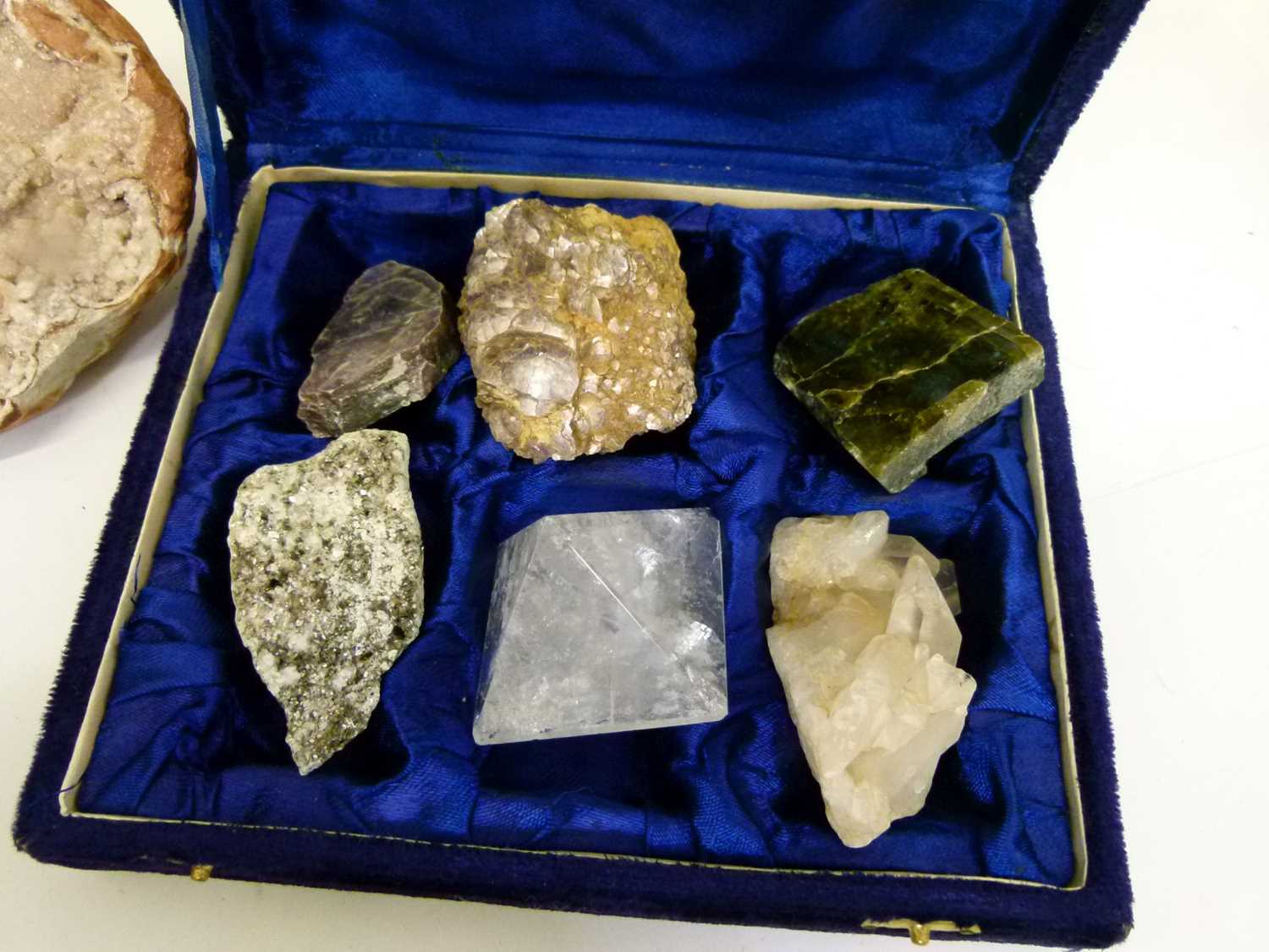Assorted mineral specimens - Image 5 of 6