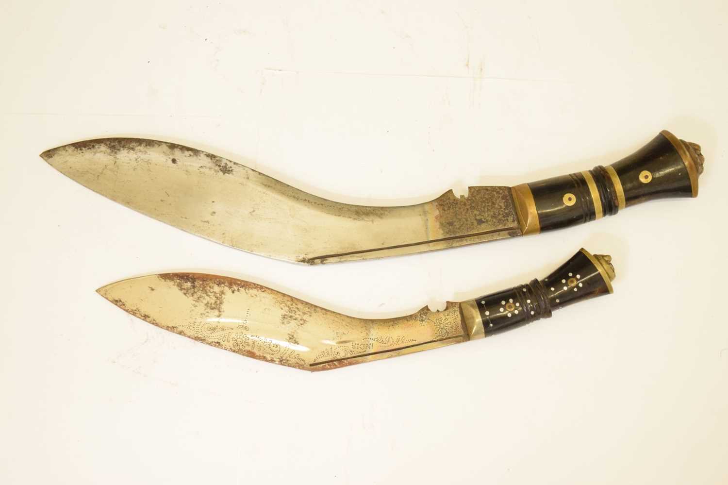 Nepalese kukri of traditional form and three smaller kukris - Image 5 of 19