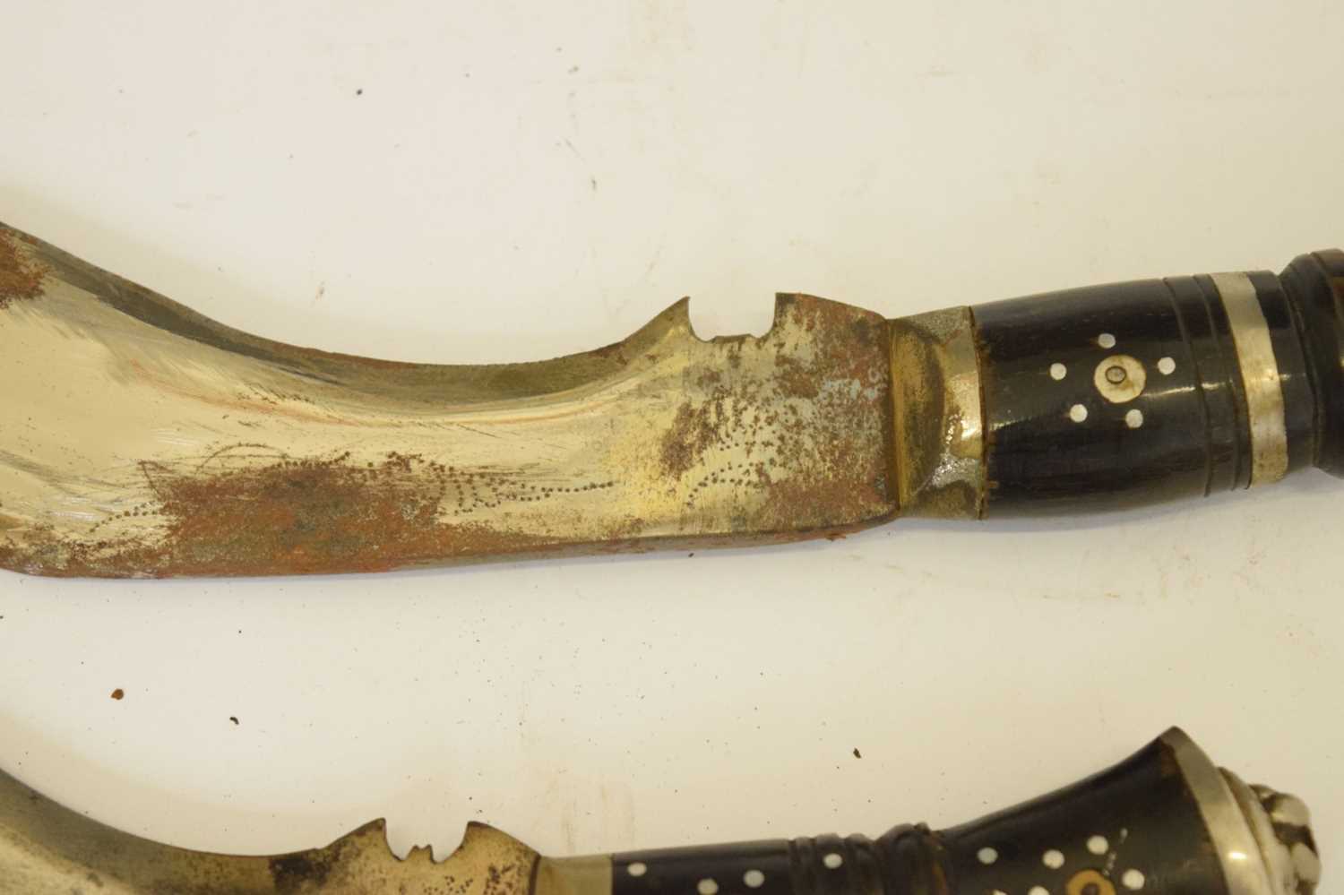 Nepalese kukri of traditional form and three smaller kukris - Image 15 of 19