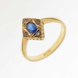 18ct blue stone ring