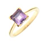 9ct gold, square-cut amethyst single-stone ring