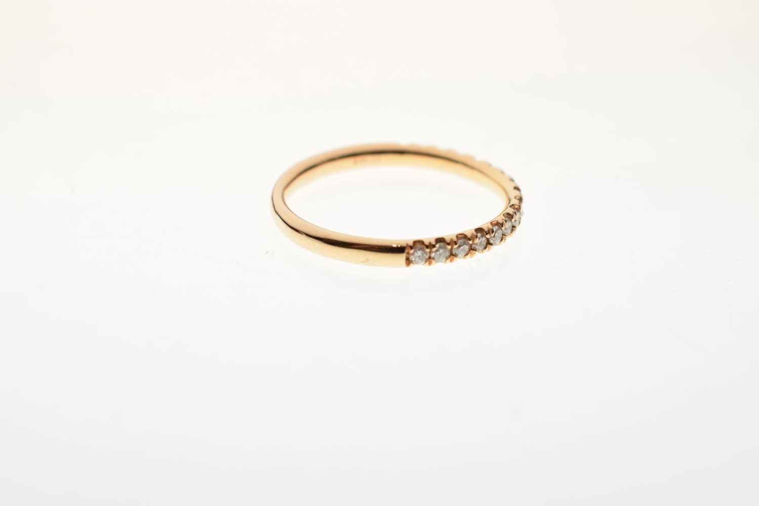 18ct rose gold diamond half hoop eternity ring - Image 4 of 6